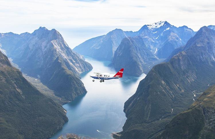 Scenic Flight Milford Sound