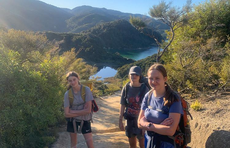 Hiking down to Anchorage from Marahau