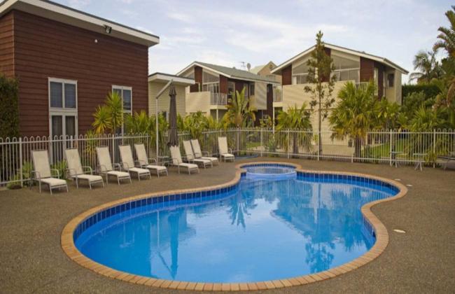 beachside resort whitianga