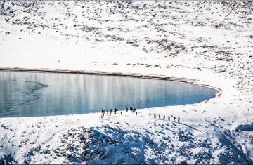 winter Tongariro Crossing in New Zealands Tongariro National Park